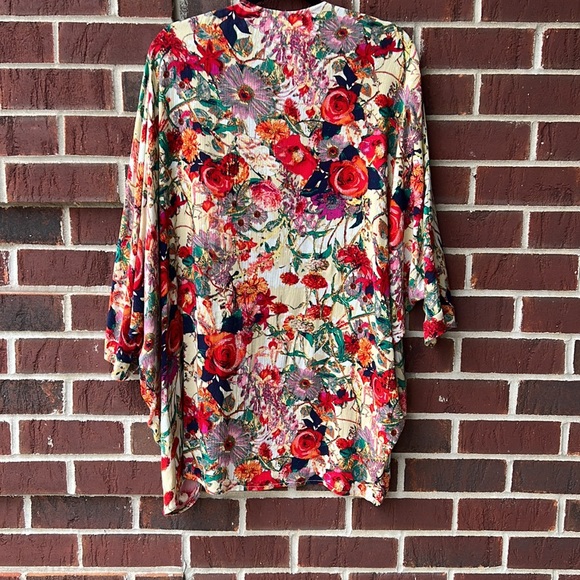 Trend shop colorful kimono in size small - Picture 5 of 8